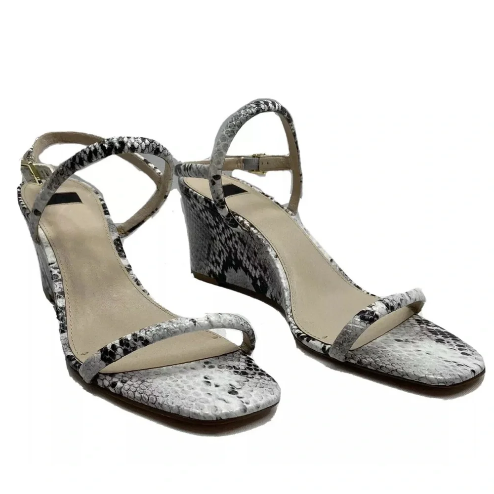 Louise et Cie 'Quinley' Snakeskin Sandals Square Toe Wedges Small Heel Size 10